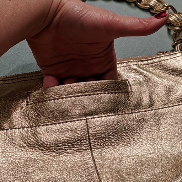 B. MAKOWSKY Gold handbag - Picture 3 of 10